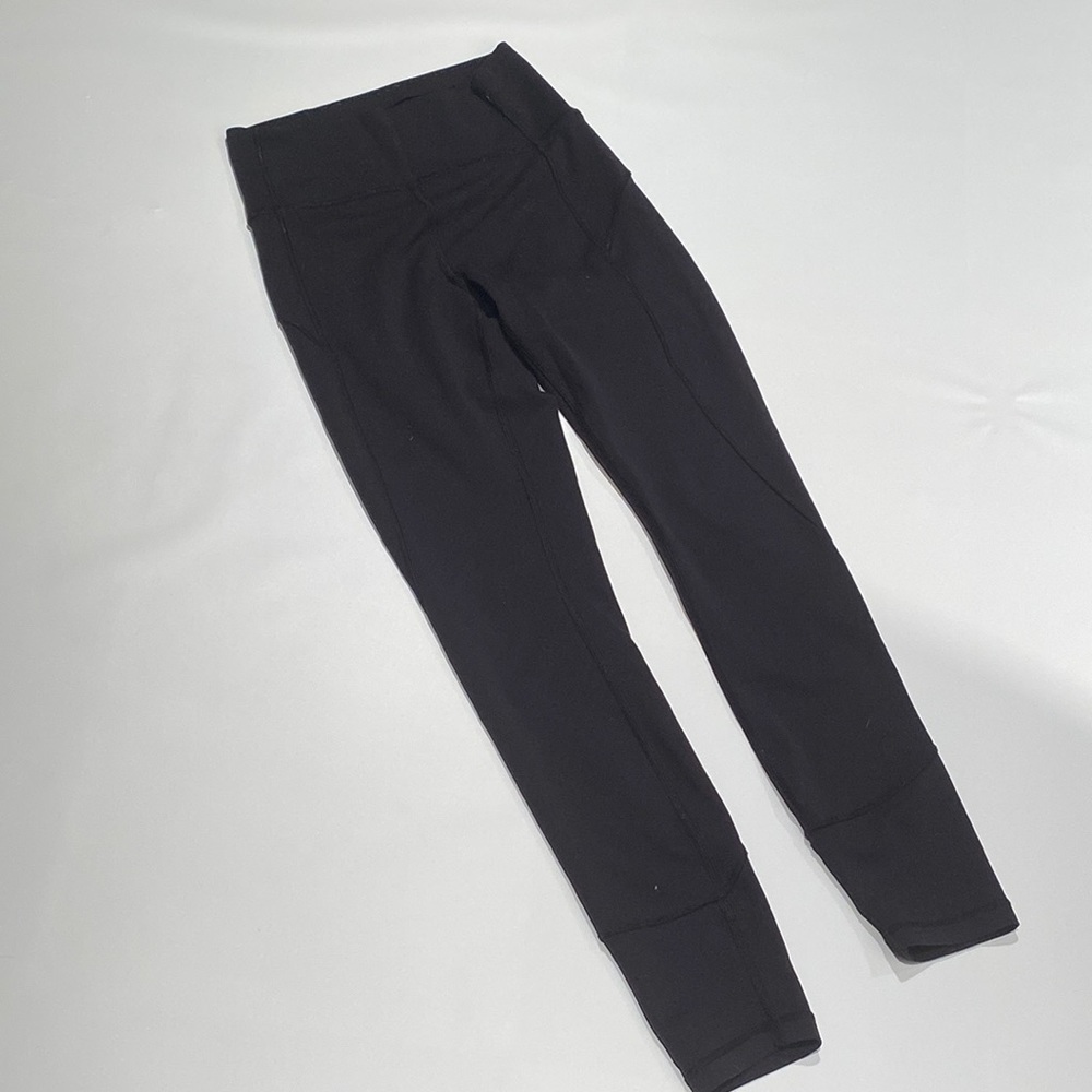 Lululemon in movement leggings 25” in black